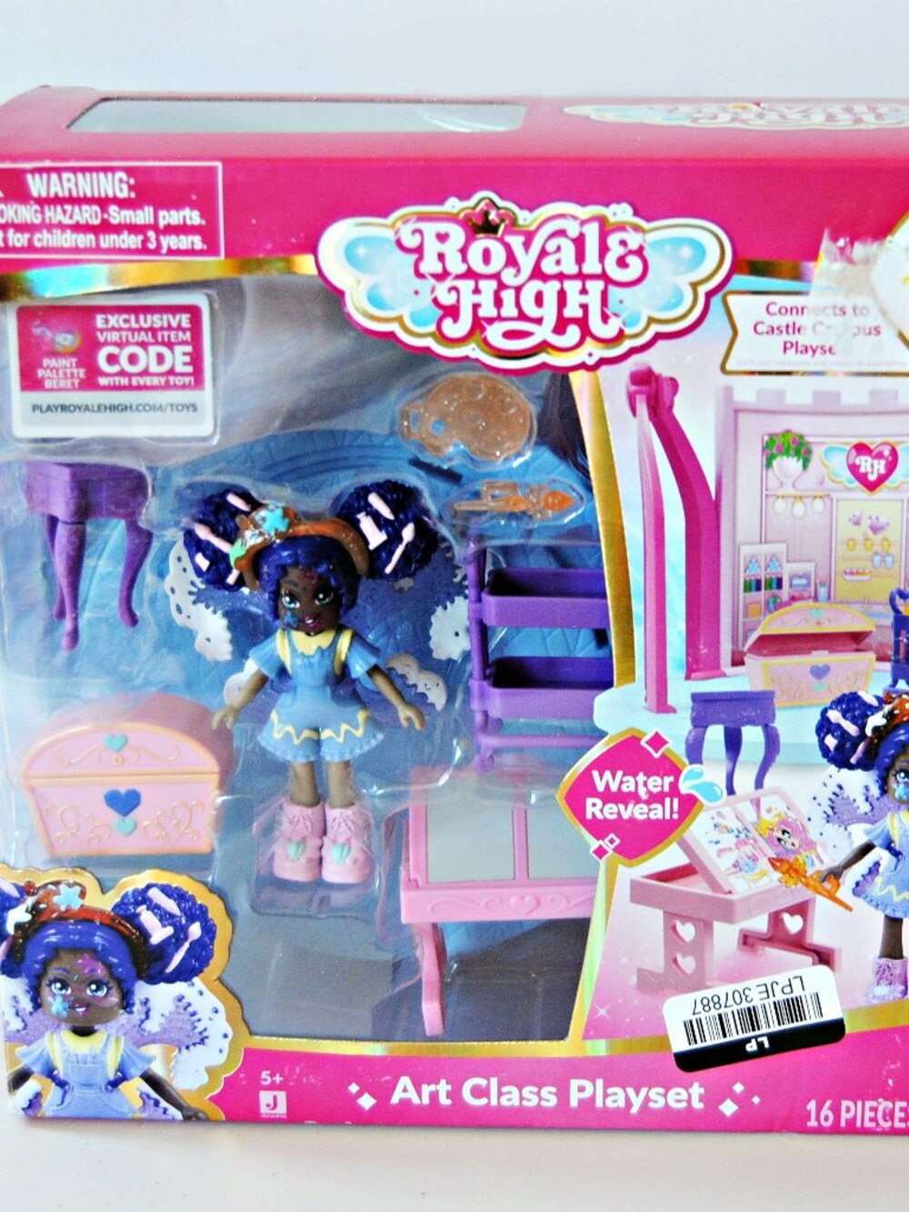 Royale High Art Class Playset with Doll Treasure Chest and Virtual Item Code NEW